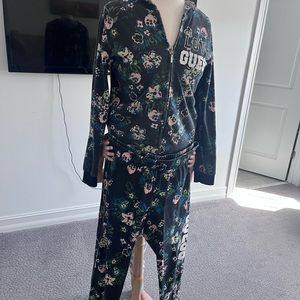 Sports suites for women